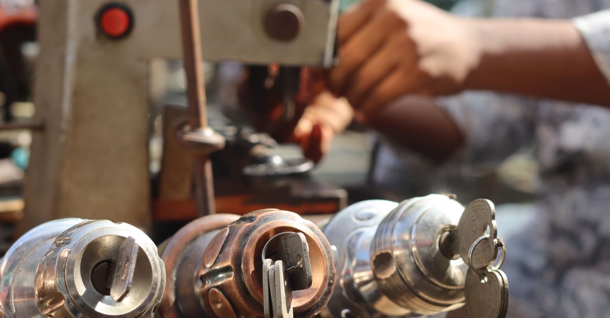 House Rekey Service — Rapid Locksmith