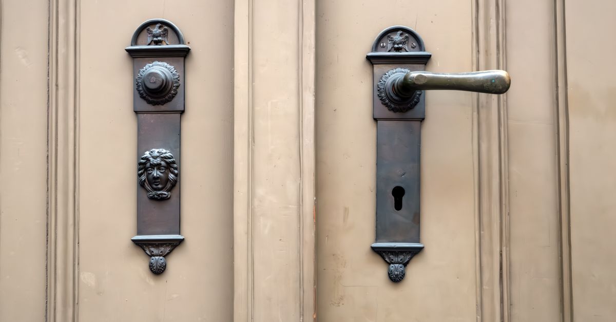 front door lock key — Rapid Locksmith