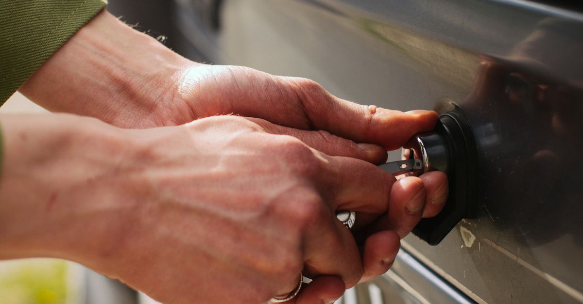 locksmith service technician — Rapid Locksmith